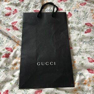 Gucci shopping bag